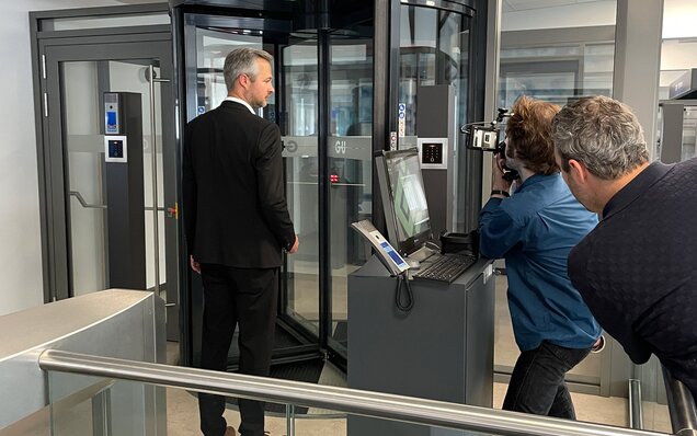 Drehkreuz Personenschleuse mit Videoaufzeichnung