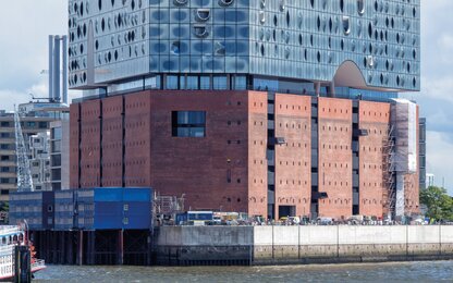 Elbphilharmonie Gebäude Hafen Baustelle Elbe