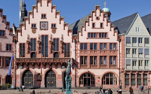 Gotisches Rathaus mit Treppengiebeln