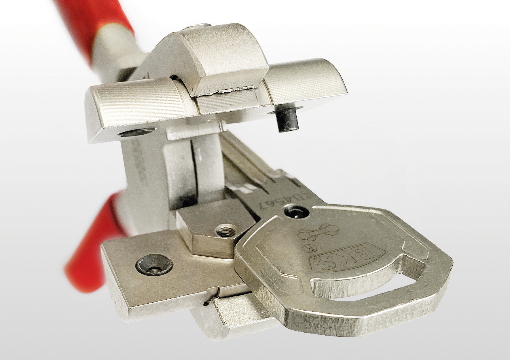 BKS Umkugelzange – Arbeitsschritt Kugel entfernen